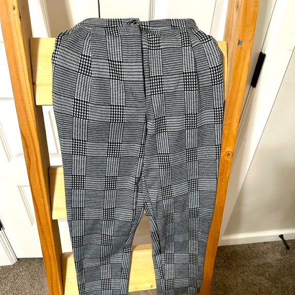 Cigarette Pants - Picture 2 of 3